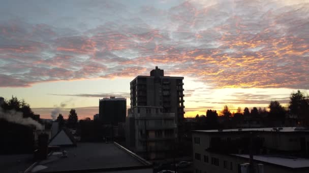 Apertura Dron Los Cielos Anaranjados Barrio Norteamericano — Vídeos de Stock