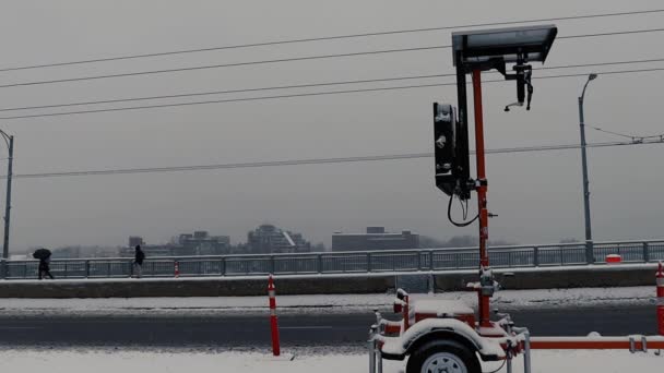 Granville Brug Tijdens Een Besneeuwde Dag Zijaanzicht Van Snelheidsmeter — Stockvideo