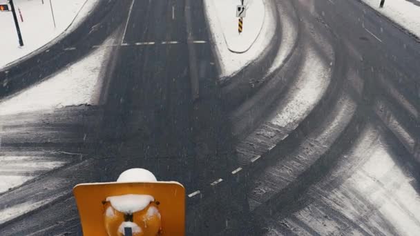 Ovanifrån Utsikt Över Vägen Och Trafikljuset Vancouver Snö — Stockvideo