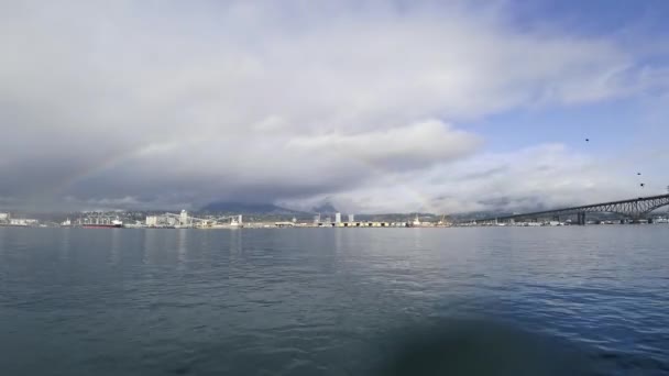 Timelapse Arco Iris Desapareciendo Sobre Terminal Vancouver Día Nublado — Vídeo de stock