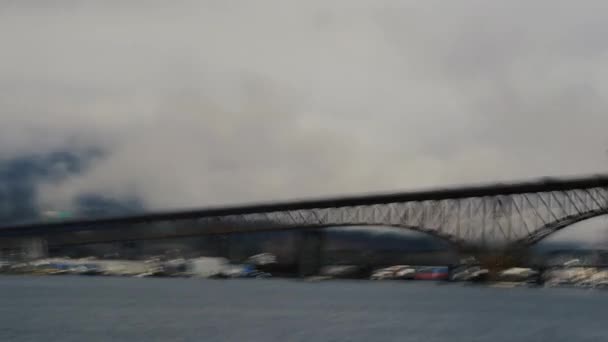 Bridge Vancouver Cloudy Day Cargo Ship Entering Frame — Stock Video