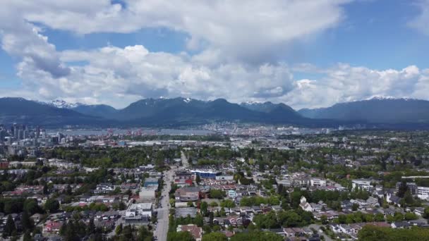 Vista Aérea Das Montanhas Vancouver Porto Área Residencial Dia Ensolarado — Vídeo de Stock