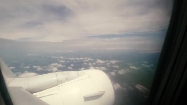キエフの乱流飛行機着陸時間曇りの日にボリシル空港 — ストック動画