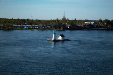Kanada 'daki deniz feneri. Bin Ada.