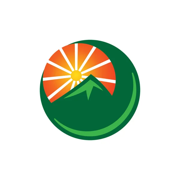 Konsep Desain Modern Logo Pegunungan - Stok Vektor