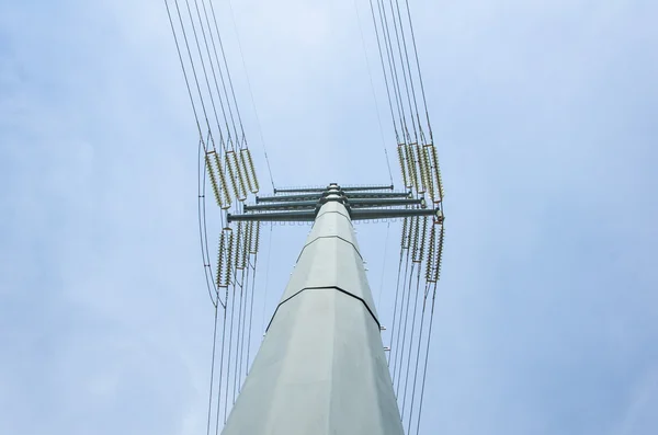 High-voltage transmission tower — Stock Photo, Image