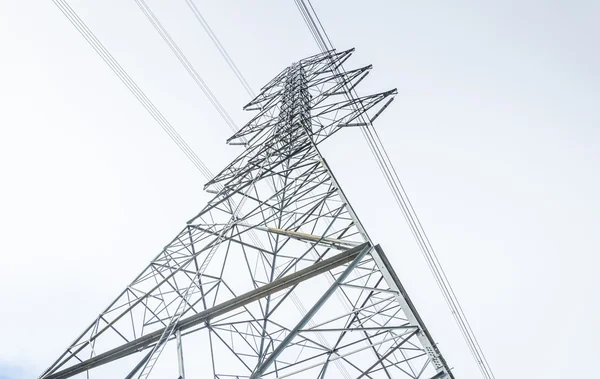 High-voltage transmission tower — Stock Photo, Image
