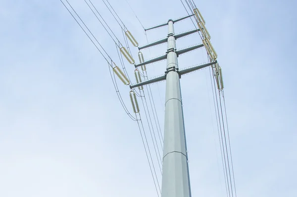 Hoog-voltage transmissie toren Stockfoto