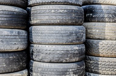 Kamyon ve araba çalışır kullanılan yığını 