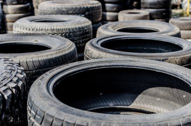 Kamyon ve araba çalışır kullanılan yığını 