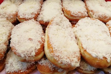 Hindistan cevizi tepesi ile ekmek