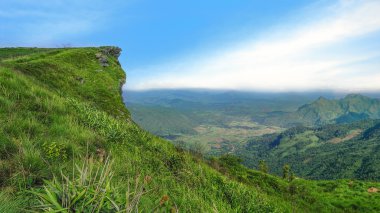 Güzel phucheefha manzara chiangrai Tayland görünüm yönü işaret arka plan olarak