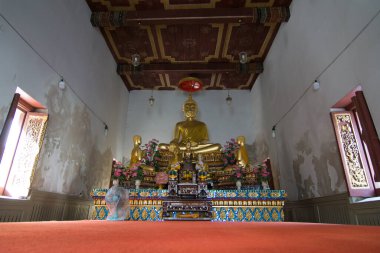 Wat Yai Chom Prasat Eski ve ünlü tapınak Samutsakorn, Tayland.