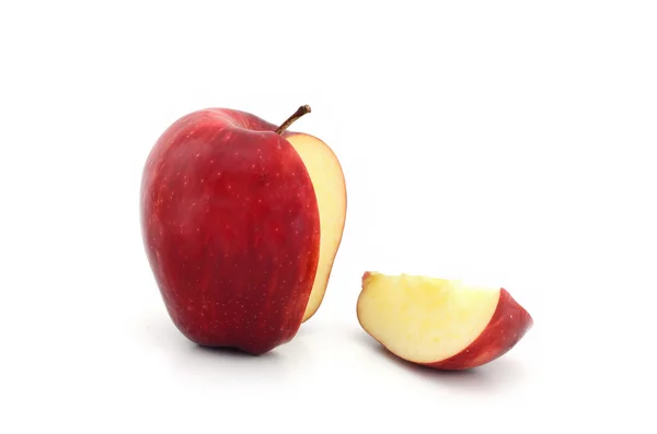 To slit an red apple — Stock Photo, Image