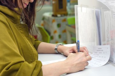 Kağıt ve üzerinde sistem durumu denetimlerini documenta gönderin