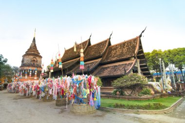 Eski ahşap ve antik tapınak, Wat Lok Molee Chiangmai Thailan