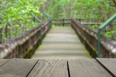 Bulanıklık ve Teras ahşap ve doğa iz arka plan görüntüsünü bulanıklık