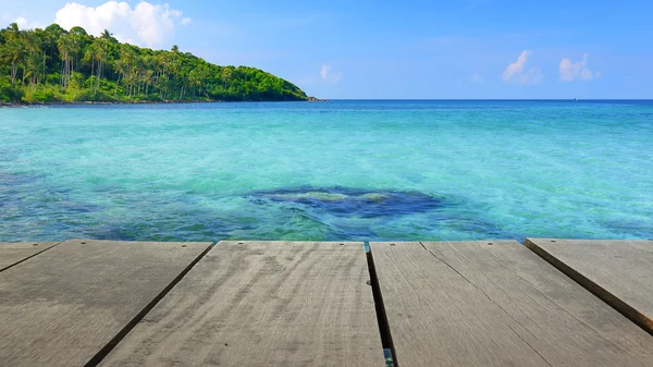 Terras hout en landschap zeegezicht weergave voor achtergrond gebruik — Stockfoto