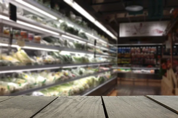 Bulanıklık ve Teras ahşap ve süpermarket bulanıklık geri görüntü bulanıklığı