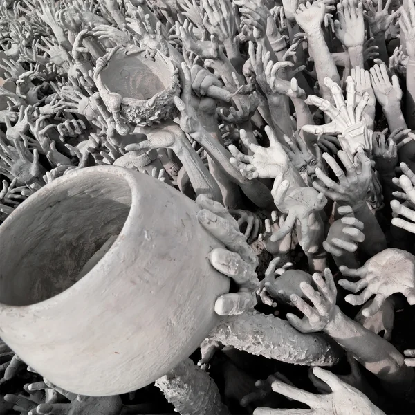 Beautiful sculpture Ghost hands from hell in white temple, Chian — 图库照片