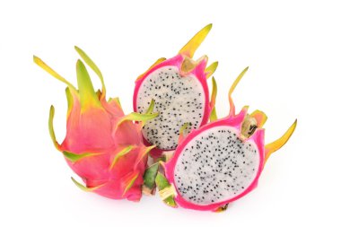 Beyaz arkaplanda Ejder Meyvesi izole