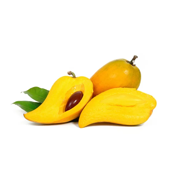 Žluté plody na bílém pozadí, čerstvé Pouteria campechiana tro — Stock fotografie