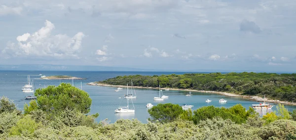 Port on sea before storm — Stock Photo, Image