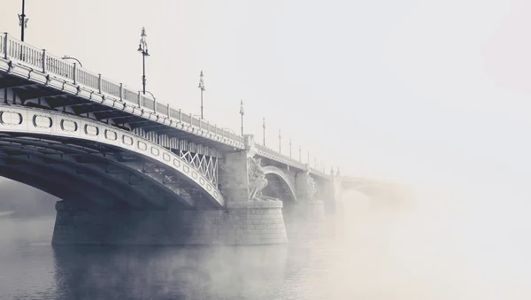 Macar Margaret brdige Tuna Nehri üzerinde