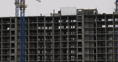 Bitmemiş Konut Binasındaki İnşaat İşçilerinin Gerçek Zamanlı Videosu