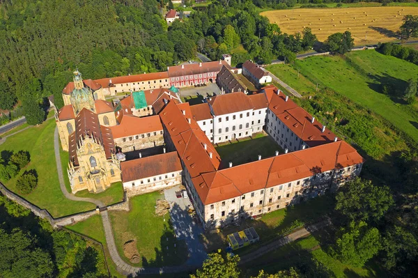 Kladruby Barokk Apátság Egy Nagy Bencés Kolostor Amelyet Először 1115 — Stock Fotó