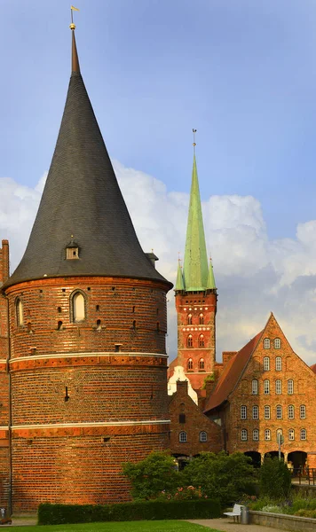 Luebeck Alemania Alemán Lbeck Torres Ciudad Casas Ladrillo Casco Antiguo —  Fotos de Stock