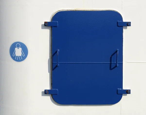 Porta Metal Azul Barco Como Fundo — Fotografia de Stock