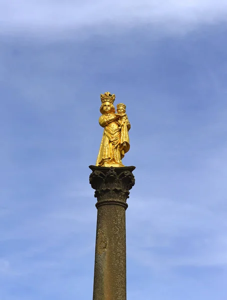 Coluna Mariana Ouro Estátua Virgem Maria Svata Hora Montanha Sagrada — Fotografia de Stock
