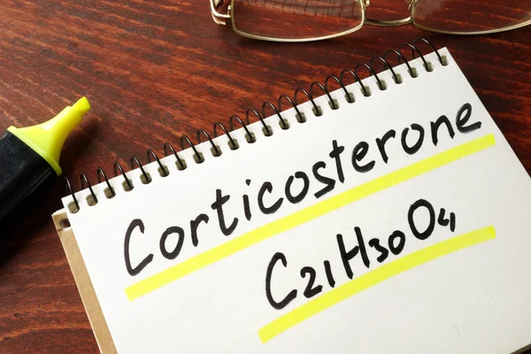 Palabra corticosterona escrita en una página . — Foto de Stock