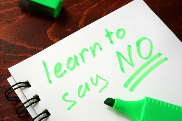 Підпишіться, щоб навчитися казати ні в блокноті . — стокове фото