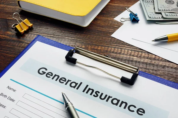 General insurance form with pan and money. — Stockfoto