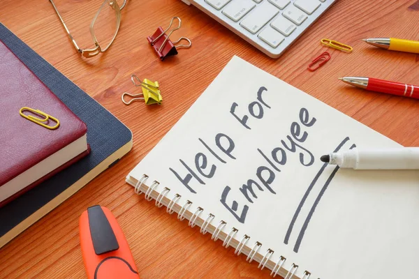 Handwritten sign Help for employee in the white notepad. — Stock Photo, Image