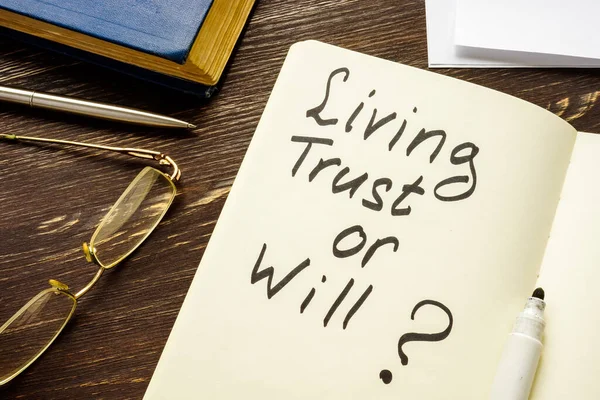 Living trust or will question on the page. — Stock Photo, Image