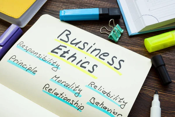 Lista över affärsetiska principer på sidan. — Stockfoto