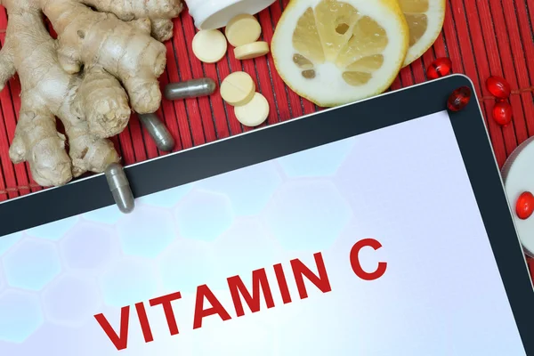 Tableta con palabras vitamina C —  Fotos de Stock