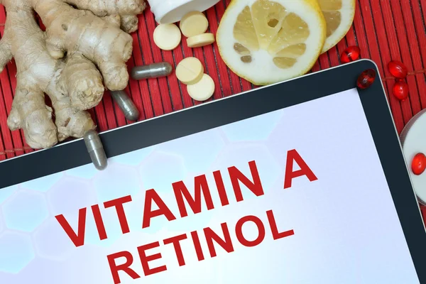 Comprimido com palavras Retinol (vitamina A ) — Fotografia de Stock