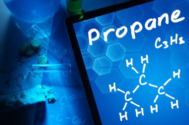 Propan kimyasal formülü ile tablet.