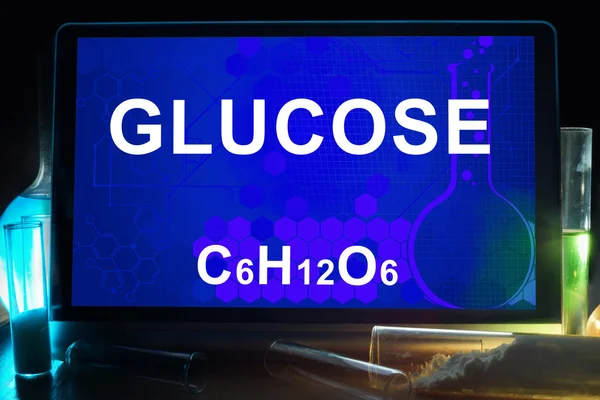 Tablette mit chemischer Formel von Glukose. — Stockfoto