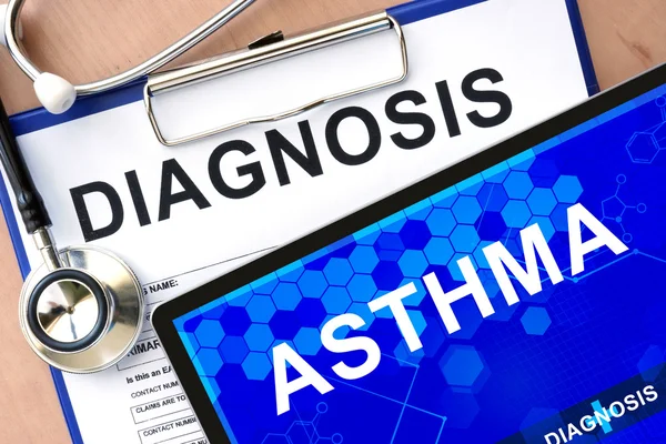 Form with diagnosis and tablet with asthma — Stock Photo, Image