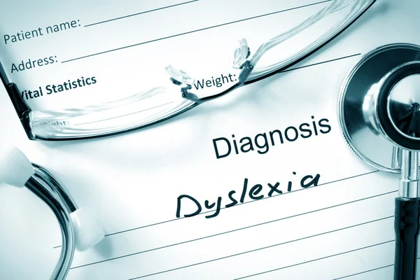 Diagnóstico Dislexia y comprimidos . — Foto de Stock
