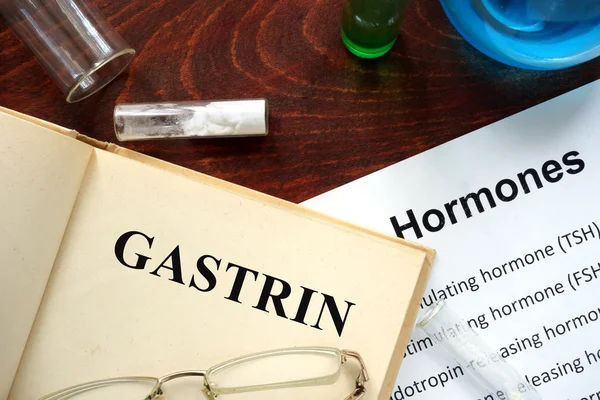 Gastrina hormonal escrita en libro . — Foto de Stock