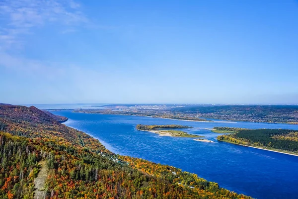 Strelnaya Dağı. Zhigulevsk.Samara bölgesi, Rusya. Samarskaya Luka parkı. Rezervasyon. Zhigulevskie Dağları.