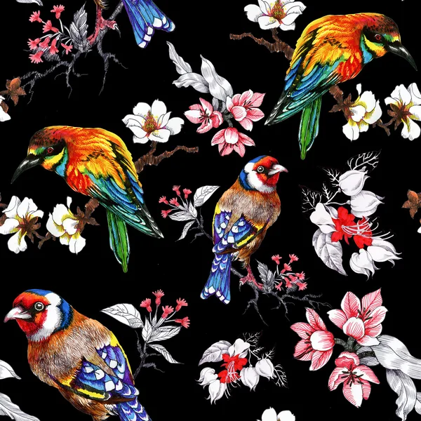 Узор с цветами и экзотическими птицами — стоковое фото