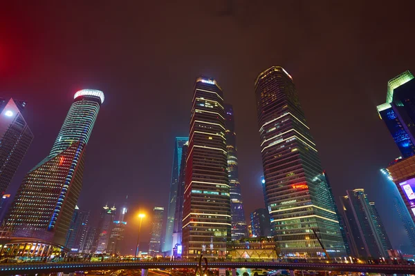 Shanghai bij nacht — Stockfoto