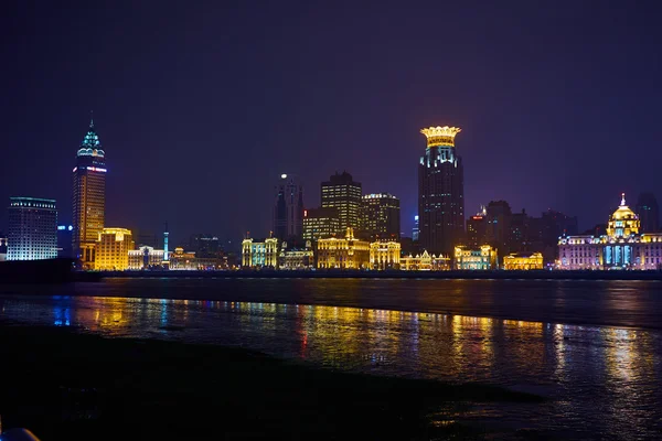 美しい夜、中国上海の外灘 — ストック写真